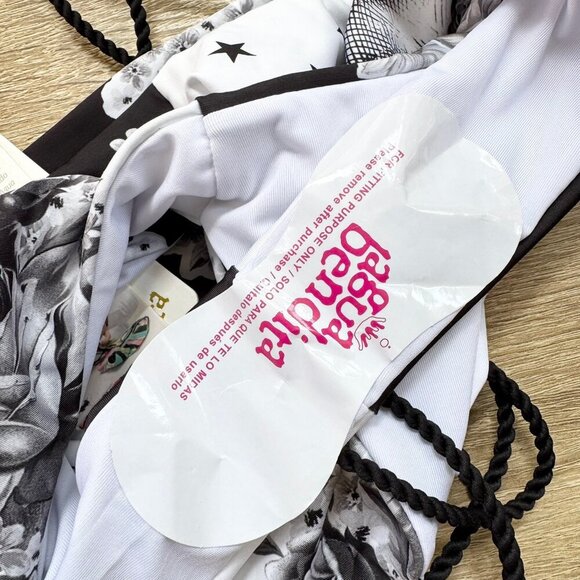 NWT Agua Bendita Kali One Piece Swimsuit Black White Crisscross Printed XL - Picture 6 of 11